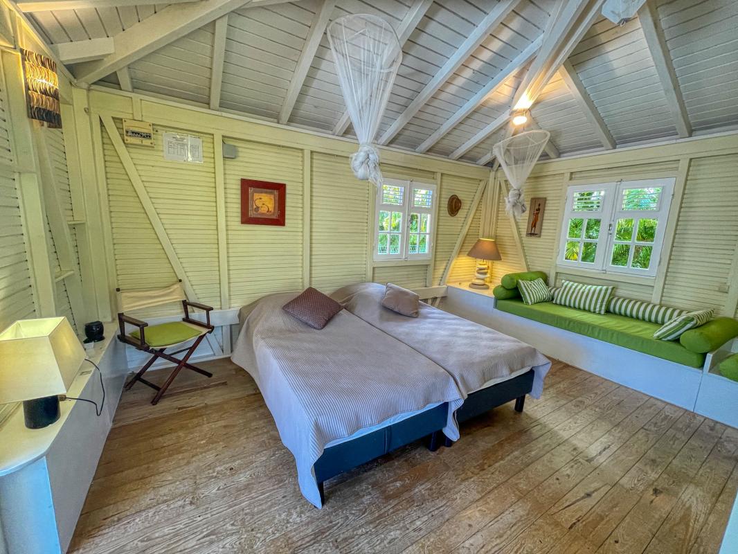 Location villa 4 chambres 11 personnes avec piscine à St François en Guadeloupe - chambre bungalow